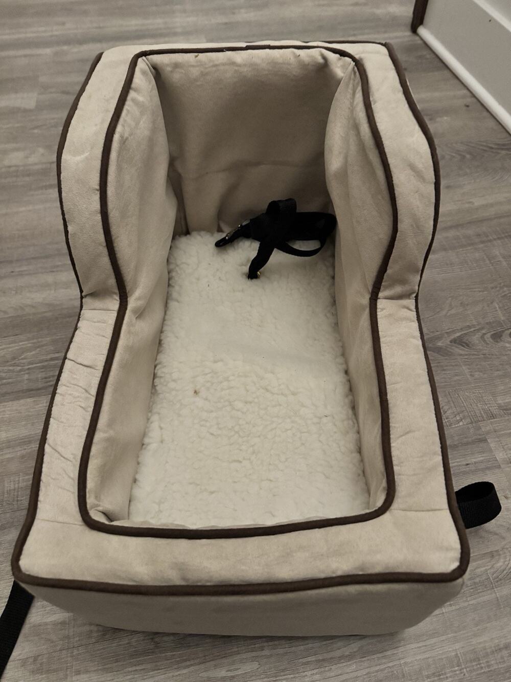 Large Dog Cat Booster Seat for Car Soft Plush Travel Bed w Safety Tether Beige